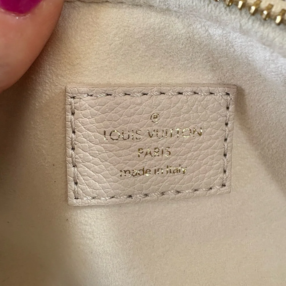 🩷sold🩷Louis Vuitton Mini Bumbag By the Pool - Picture 12 of 15